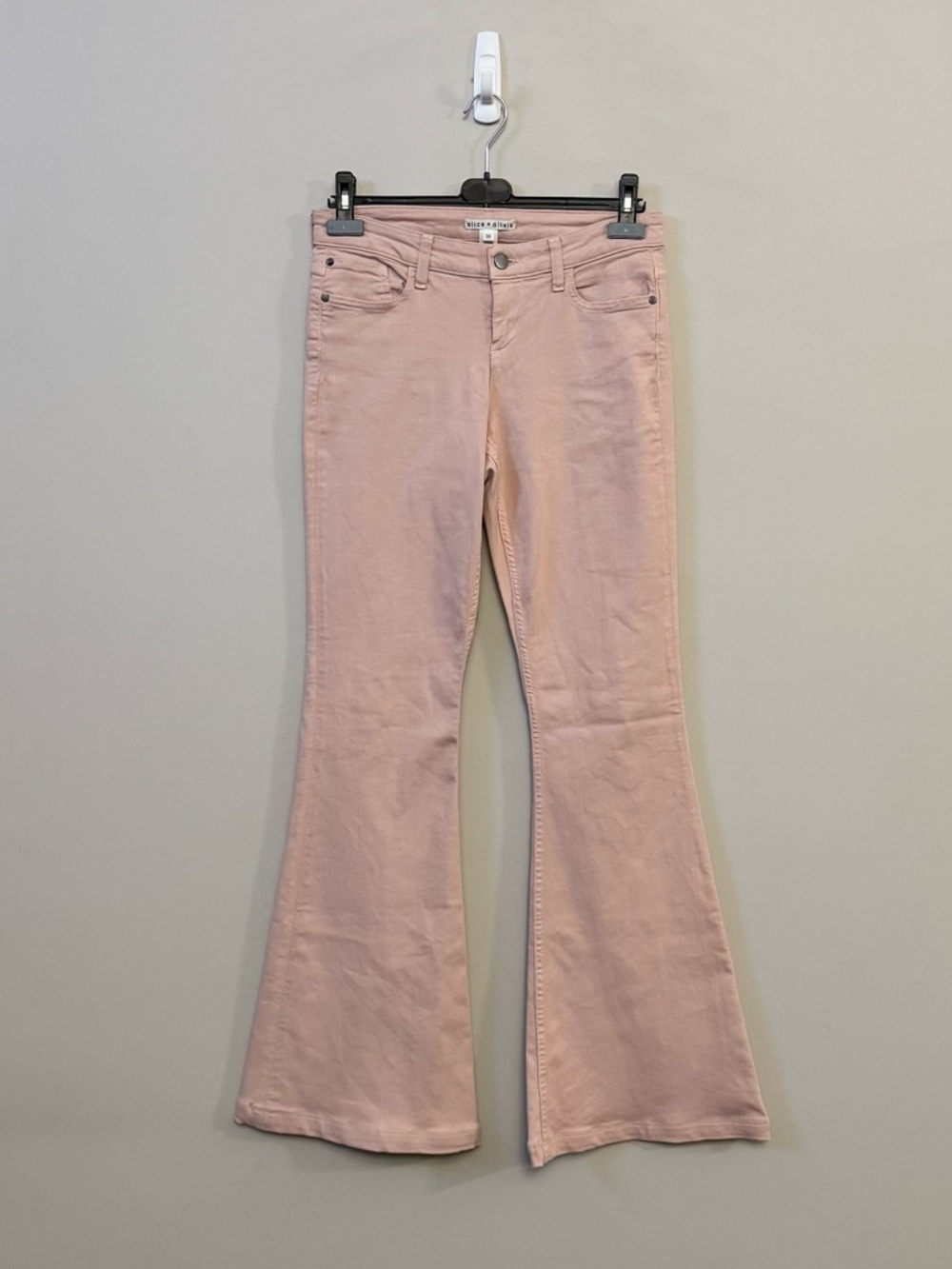 Alice + Olivia light pink flare women’s Denim jeans